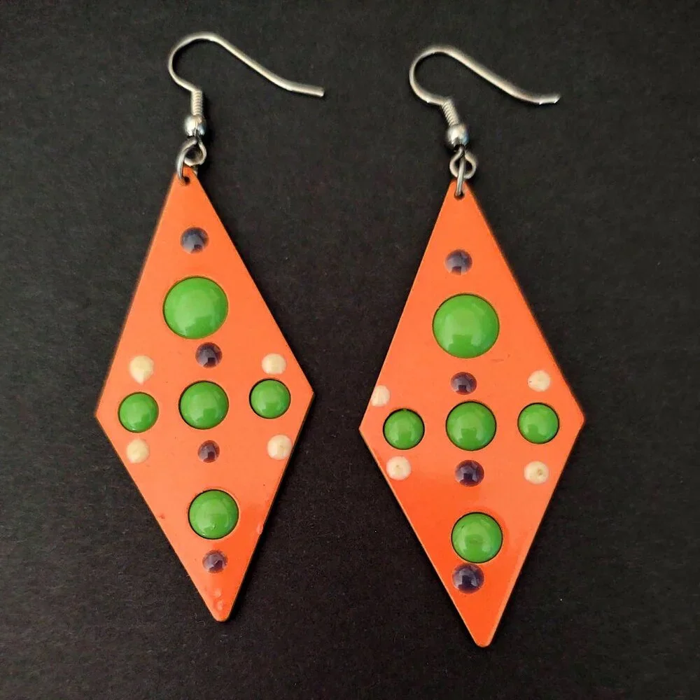 Pair of geometric metal earrings